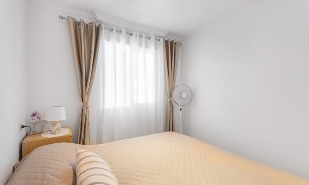 Återförsäljning - Lägenhet lägenhet -
Torrevieja - La Siesta - El Salado - Torreta