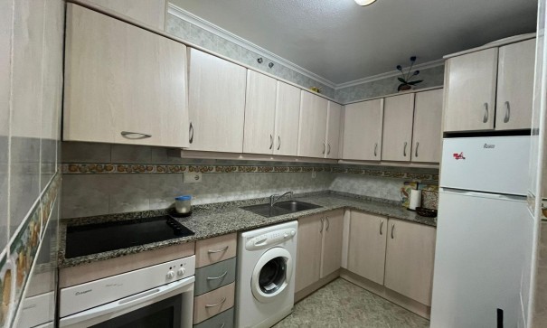 Revente - Appartement -
Torrevieja - La Mata