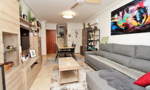 Venta - Casa de pueblo -
San Miguel de Salinas