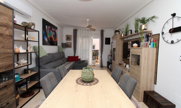 Venta - Casa de pueblo -
San Miguel de Salinas