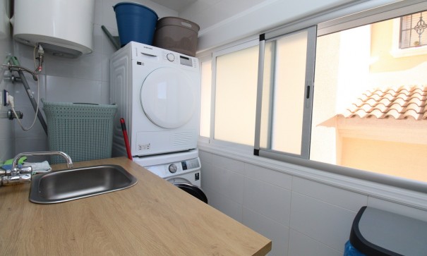 Venta - Casa de pueblo -
San Miguel de Salinas