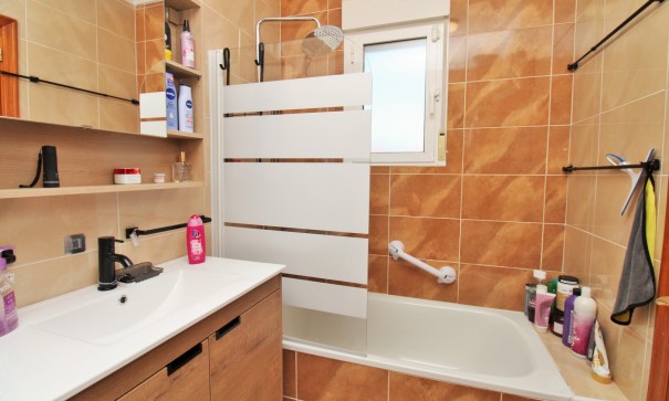 Venta - Casa de pueblo -
San Miguel de Salinas