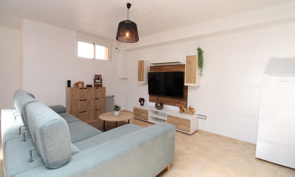 Venta - Casa de pueblo -
San Miguel de Salinas