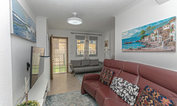 Herverkoop - Stadswoning -
Guardamar del Segura