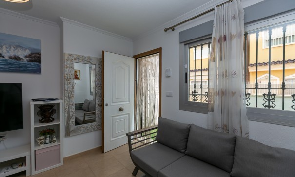 Herverkoop - Stadswoning -
Guardamar del Segura