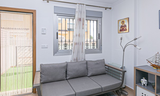 Herverkoop - Stadswoning -
Guardamar del Segura