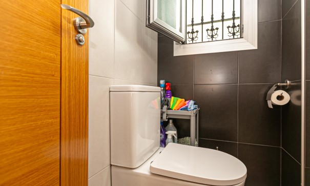 Herverkoop - Stadswoning -
Guardamar del Segura