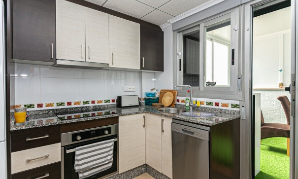 Herverkoop - Stadswoning -
Guardamar del Segura