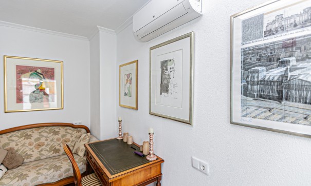 Herverkoop - Stadswoning -
Guardamar del Segura