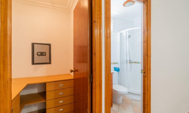 Resale - Freistehende Villa -
Torrevieja - Los altos