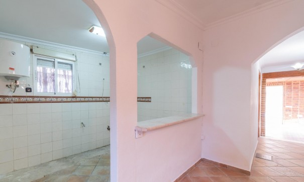 Resale - Freistehende Villa -
Torrevieja - Los altos