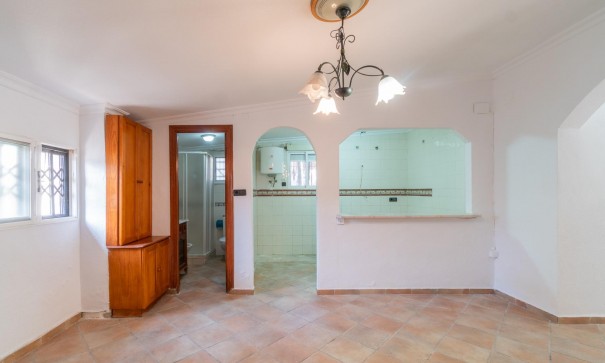 Resale - Freistehende Villa -
Torrevieja - Los altos