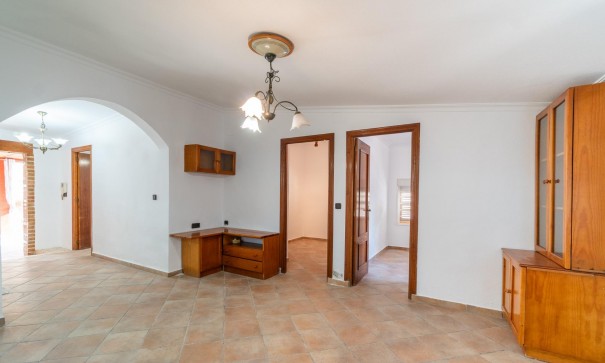 Resale - Freistehende Villa -
Torrevieja - Los altos