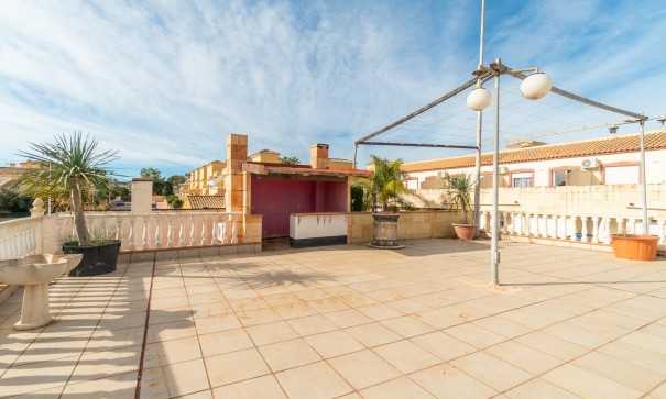 Resale - Freistehende Villa -
Torrevieja - Los altos
