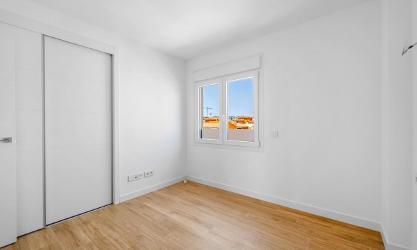 Revente - Appartement -
Torrevieja - Punta Prima