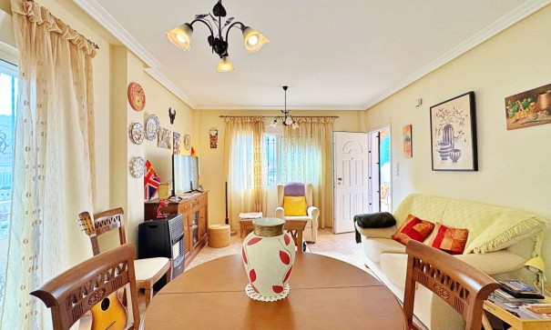 Videresalg - Byhus -
Orihuela Costa - Villamartín