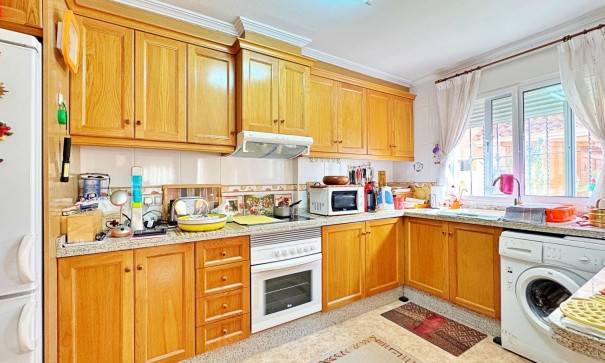 Videresalg - Byhus -
Orihuela Costa - Villamartín