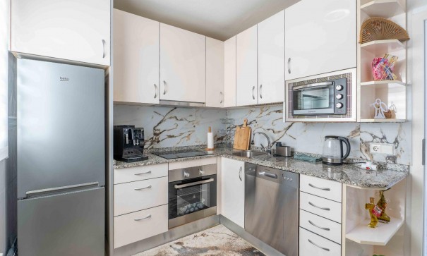 Återförsäljning - Fristående villa -
Orihuela Costa - Punta Prima