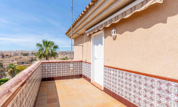 Återförsäljning - Fristående villa -
Orihuela Costa - Punta Prima