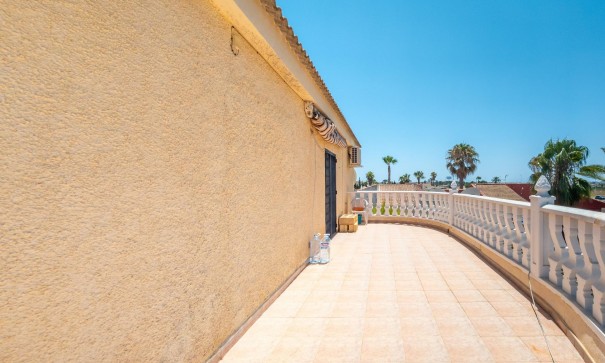 Herverkoop - Vrijstaande Villa -
Torrevieja - La Siesta - El Salado - Torreta