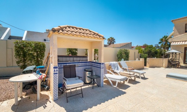 Herverkoop - Vrijstaande Villa -
Torrevieja - La Siesta - El Salado - Torreta
