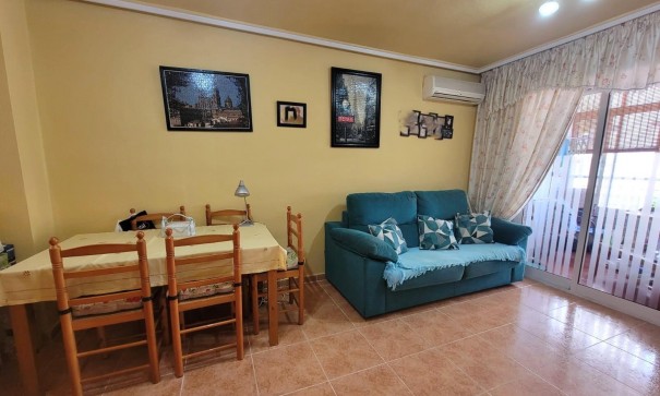 Resale - Wohnung Appartement -
Torrevieja - Nueva Torrevieja