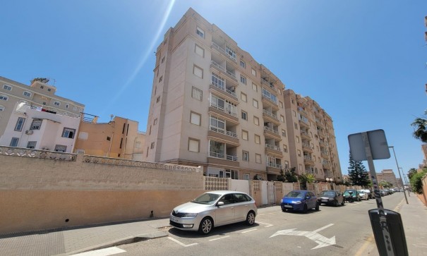 Resale - Wohnung Appartement -
Torrevieja - Nueva Torrevieja