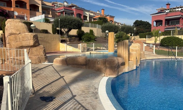 Videresalg - Lejlighed lejlighed -
Altaona Golf