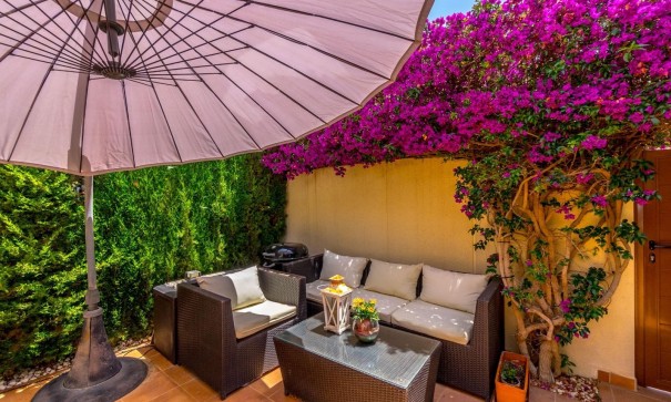 Herverkoop - Rijtjeshuis / Stadswoning -
Torrevieja - Aguas Nuevas