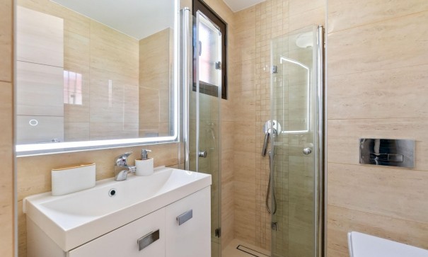 Herverkoop - Rijtjeshuis / Stadswoning -
Torrevieja - Aguas Nuevas