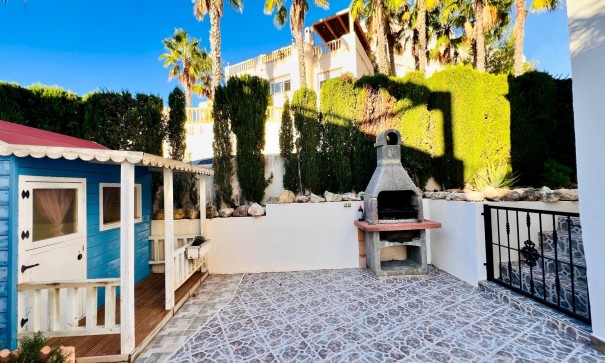 Venta - Chalet Independiente -
Orihuela Costa - Lomas de Campoamor-Las Ramblas