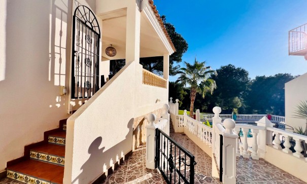 Venta - Chalet Independiente -
Orihuela Costa - Lomas de Campoamor-Las Ramblas