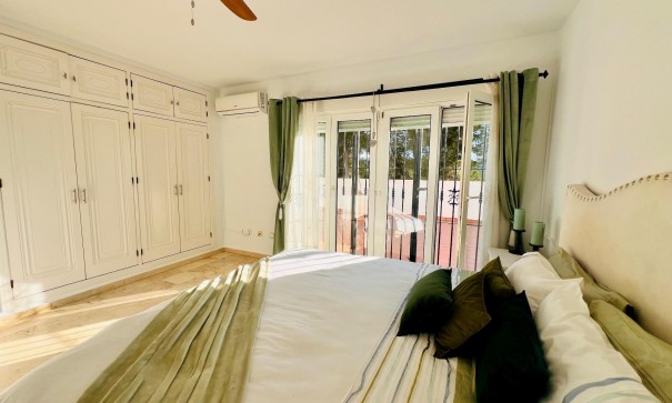 Venta - Chalet Independiente -
Orihuela Costa - Lomas de Campoamor-Las Ramblas