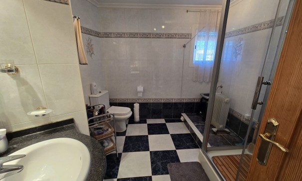 Videresalg - Lejlighed lejlighed -
SAX