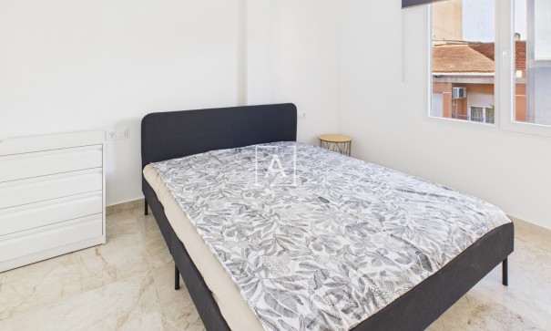 Revente - Appartement -
Torrevieja - Centro Torrevieja