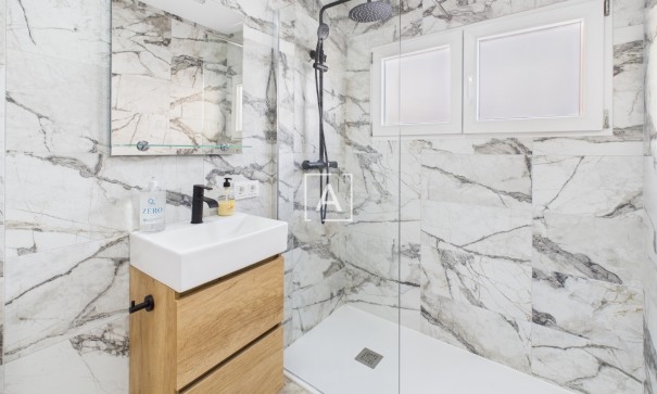 Revente - Appartement -
Torrevieja - Centro Torrevieja