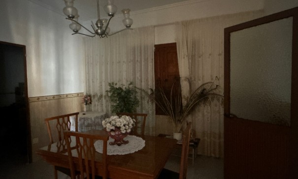 Revente - Maison de ville -
Benejúzar