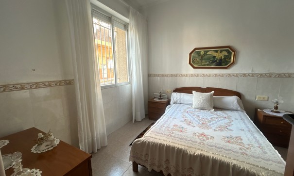 Revente - Maison de ville -
Benejúzar