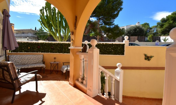 Resale - Freistehende Villa -
Orihuela Costa - Villamartin