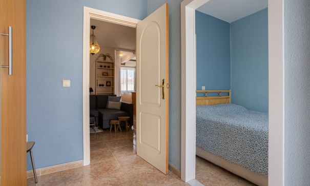 Herverkoop - Rijtjeshuis / Stadswoning -
Torrevieja - La Siesta