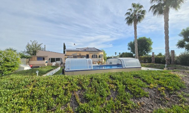 Sale - Finca Country Property -
Dolores