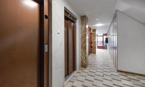 Sprzedaż - Apartament mieszkanie -
Torrevieja - Playa de los Naufragos