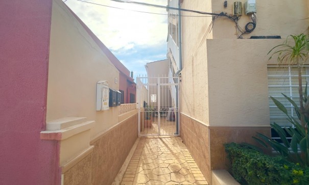 Resale - Wohnung Appartement -
Torrevieja - Zona los Frutales