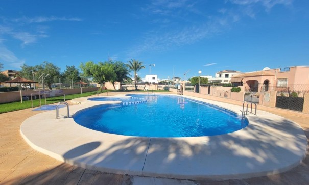 Resale - Stadthaus -
Los Montesinos - Los Montesinos - Urb. La Herrada