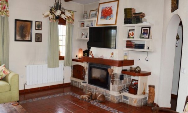 Resale - Freistehende Villa -
Daya Vieja