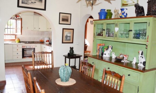 Resale - Freistehende Villa -
Daya Vieja