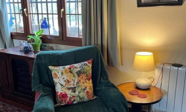 Resale - Freistehende Villa -
Daya Vieja