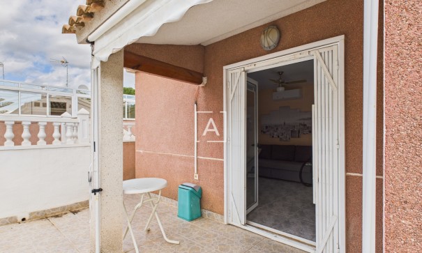 Sale - Semi Detached Villa -
Pinar de Campoverde