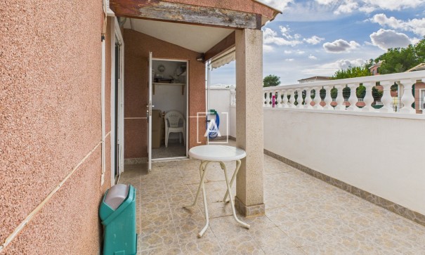 Sale - Semi Detached Villa -
Pinar de Campoverde