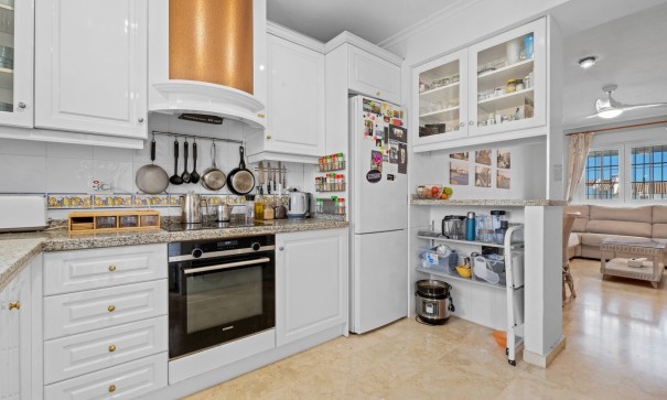 Videresalg - Byhus -
Orihuela Costa - Los Dolses